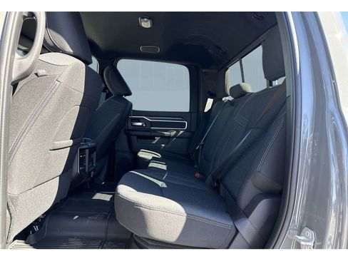 New 2026 RAM 2500 Big Horn AWD/4WD image 19