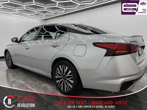 Used 2024 Nissan Altima 2.5 SV image 4