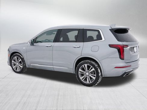 Certified 2025 Cadillac XT6 Premium Luxury image 4