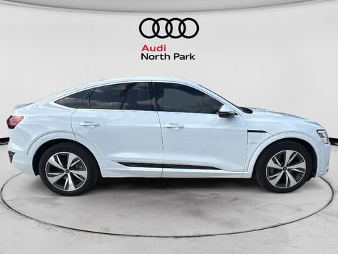 Used 2024 Audi Q8 e-tron Premium Plus w/ Premium Plus Package AWD/4WD image 8