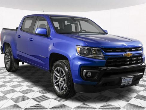Used 2022 Chevrolet Colorado LT w/ LT Convenience Package AWD/4WD image 11