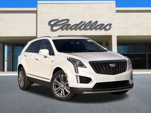 Certified 2025 Cadillac XT5 Premium Luxury image 2