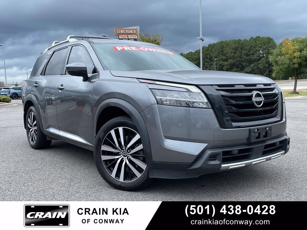 Used 2023 Nissan Pathfinder Platinum w/ Black Appearance Package FWD image 1
