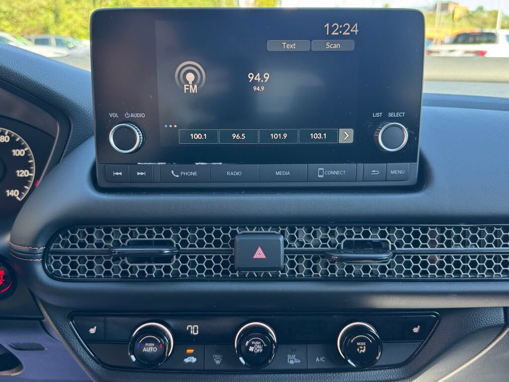 Used 2025 Honda HR-V Sport image 28