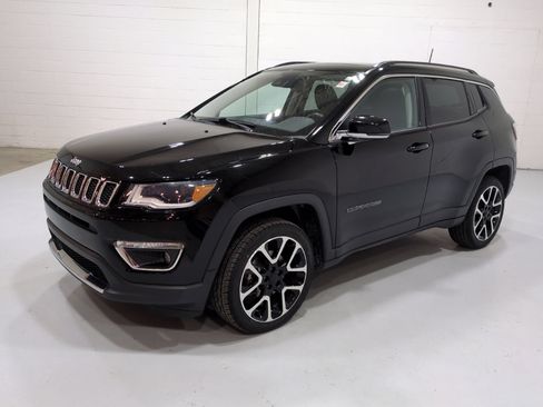 Used 2021 Jeep Compass Limited w/ Sun and Sound Group AWD/4WD image 9