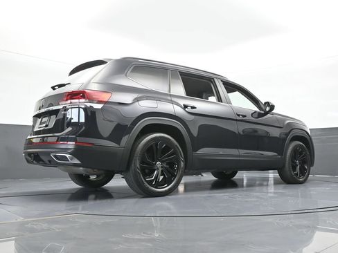 Used 2022 Volkswagen Atlas SE w/ Black Wheel Package image 62