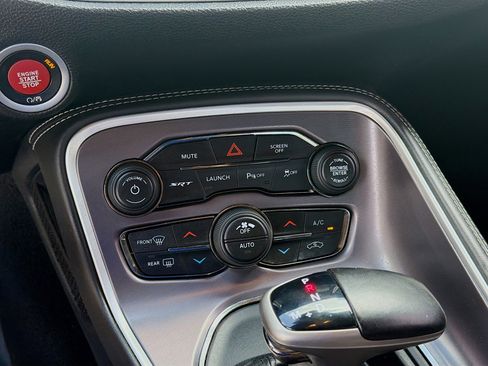 Used 2019 Dodge Challenger SRT Hellcat Redeye image 14