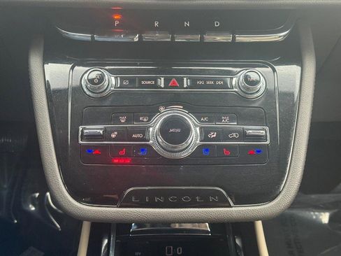 Certified 2022 Lincoln Corsair AWD w/ Equipment Group 101A image 16