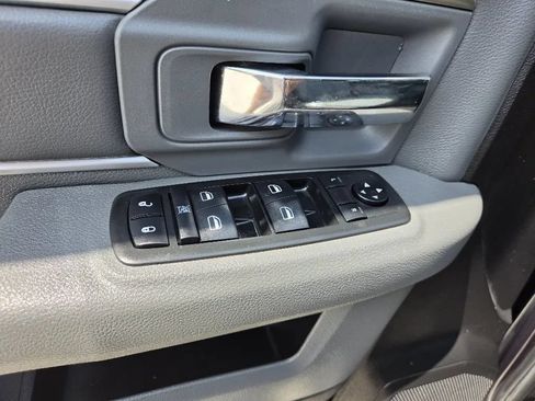 Used 2015 RAM 1500 Classic SLT RWD image 12