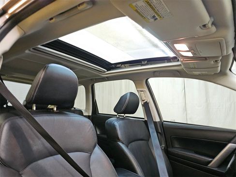 Used 2015 Subaru Forester 2.5i Limited image 11