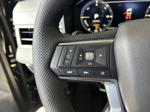 New 2025 Mitsubishi Outlander SEL image 52