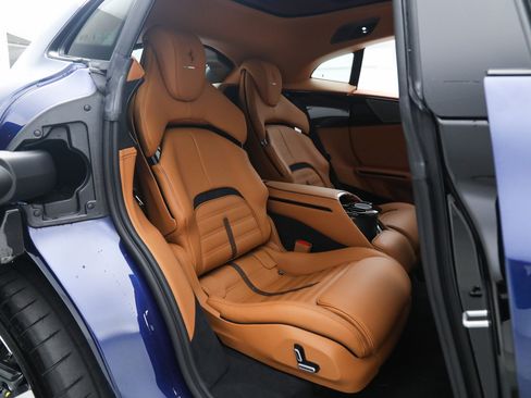 Certified 2024 Ferrari Purosangue image 25