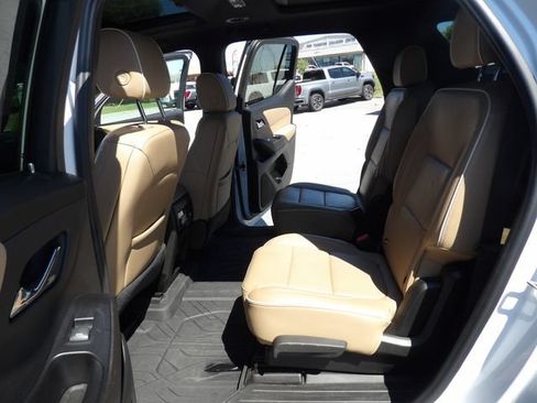Used 2023 Chevrolet Traverse Premier w/ LPO, Floor Liner Package AWD/4WD image 27