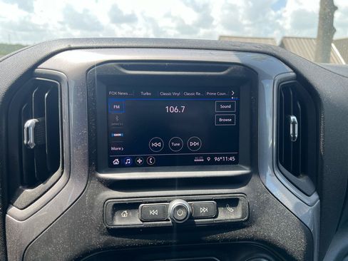 Used 2021 Chevrolet Silverado 2500 Custom w/ Custom Value Package AWD/4WD image 10