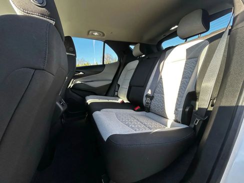 Used 2022 Chevrolet Equinox LT w/ Driver Convenience Package image 25