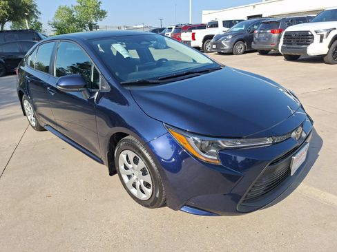 Used 2026 Toyota Corolla LE FWD image 8