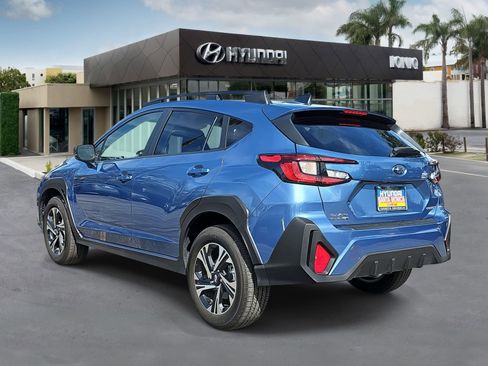 Used 2024 Subaru Crosstrek 2.0i Premium image 5