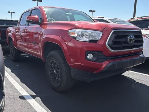 Certified 2022 Toyota Tacoma SR5 AWD/4WD image 1