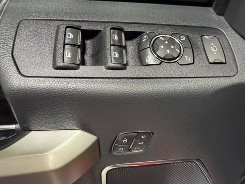 Used 2022 Ford F250 Lariat w/ Chrome Package AWD/4WD image 12