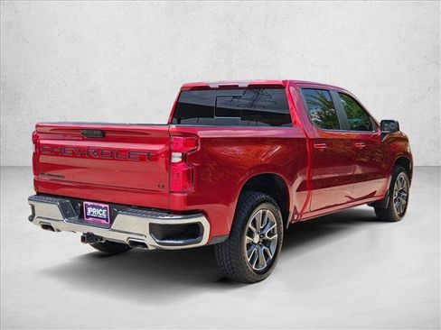Used 2022 Chevrolet Silverado 1500 LT AWD/4WD image 5