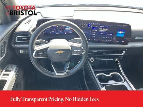Used 2026 Chevrolet Traverse LT w/ Driver Confidence Package AWD/4WD image 12