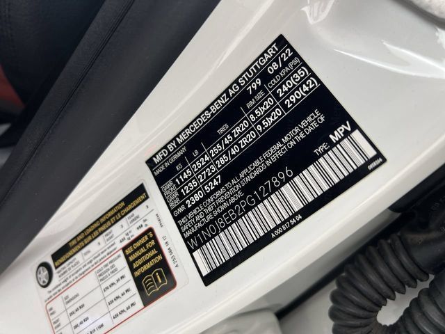 Used 2023 Mercedes-Benz GLC 300 4MATIC Coupe image 34