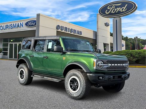 New 2025 Ford Bronco Badlands w/ Sasquatch Package image 1