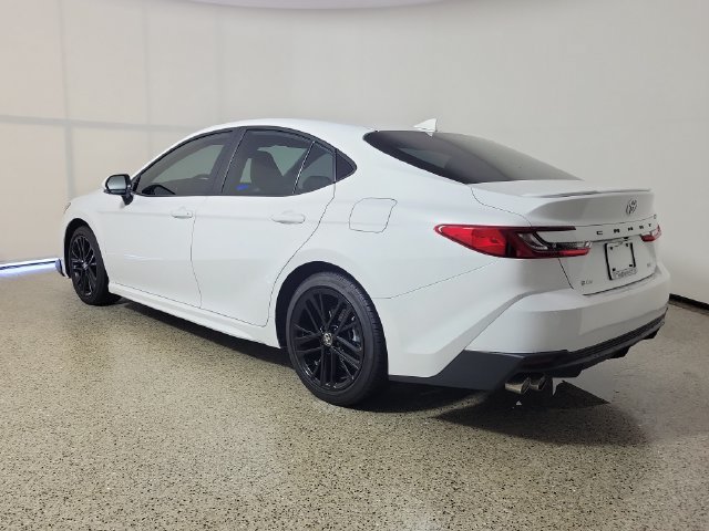 Used 2026 Toyota Camry SE FWD image 7