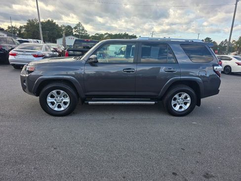 Used 2016 Toyota 4Runner SR5 image 2
