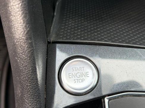 Used 2019 Volkswagen Tiguan SE w/ Panoramic Sunroof Package image 31