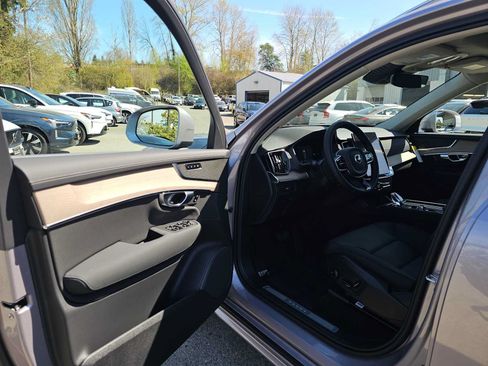 New 2026 Volvo XC90 B6 Core AWD/4WD image 20