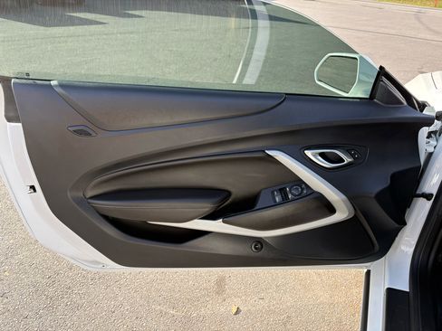 Used 2023 Chevrolet Camaro SS image 24