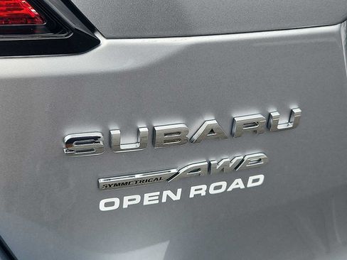 Used 2025 Subaru Outback AWD/4WD image 27