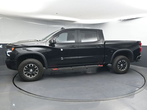 Used 2025 Chevrolet Silverado 1500 ZR2 w/ Technology Package AWD/4WD image 4