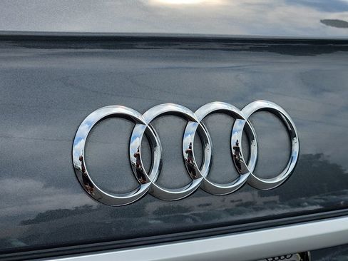 Used 2024 Audi Q5 2.0T Premium w/ Convenience Package AWD/4WD image 29