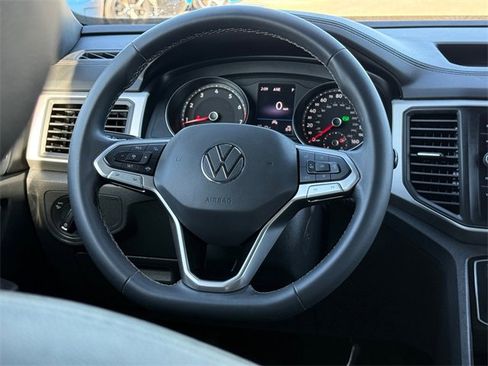 Used 2021 Volkswagen Atlas Cross Sport SE image 27