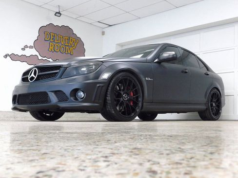 Used 2009 Mercedes-Benz C 63 AMG Sedan image 7