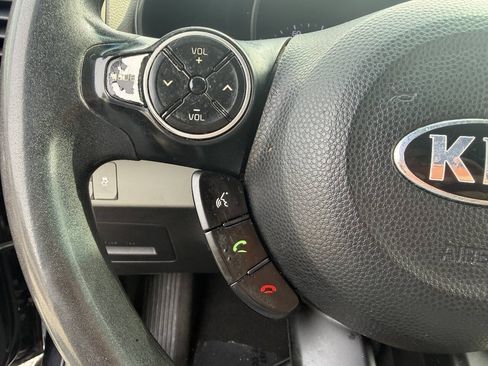 Used 2016 Kia Soul FWD image 31