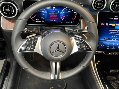 Used 2026 Mercedes-Benz GLC 300 4MATIC image 28