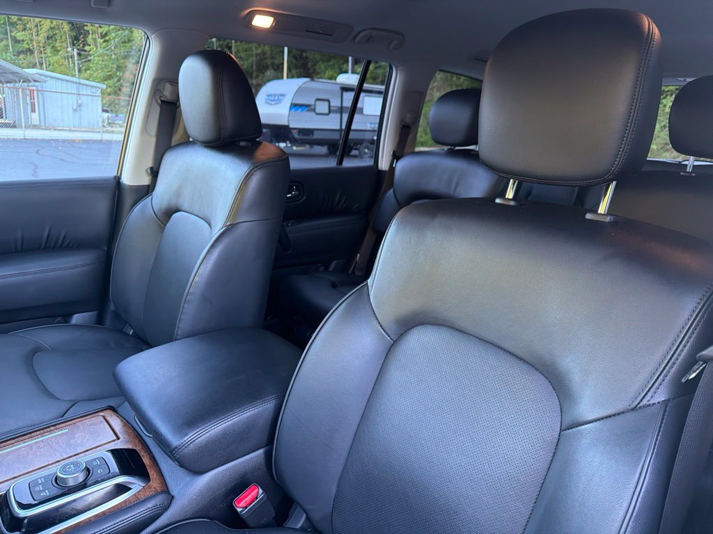 Used 2024 Nissan Armada SL w/ Captain's Chairs Package AWD/4WD image 10