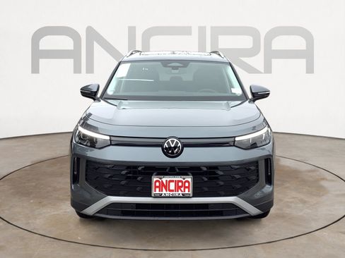 New 2026 Volkswagen Tiguan SE image 3