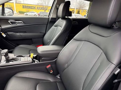 New 2026 Kia Sportage EX image 13