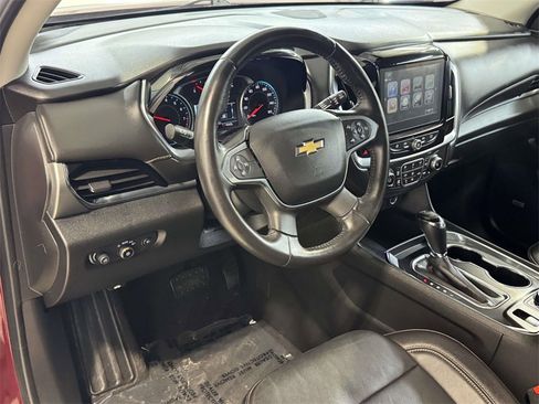 Used 2019 Chevrolet Traverse RS image 16