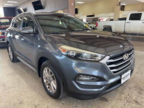 Used 2017 Hyundai Tucson SE Plus image 8