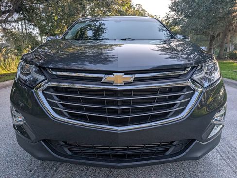 Used 2021 Chevrolet Equinox Premier FWD image 2