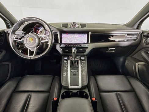 Certified 2021 Porsche Macan S AWD/4WD image 11