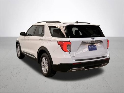 Used 2021 Ford Explorer XLT w/ Equipment Group 202A image 14