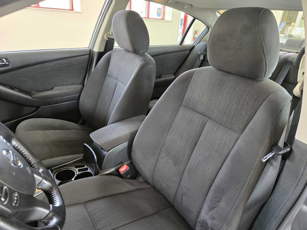 Used 2010 Nissan Altima 2.5 S w/ Convenience Plus Pkg FWD image 22