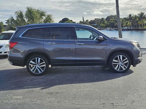 Used 2017 Honda Pilot Elite image 12