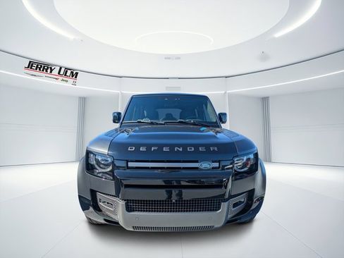 Used 2023 Land Rover Defender 110 Carpathian Edition image 7